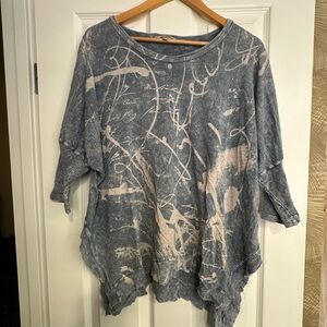 Jess & Jane, Artistic Gray (gray blue) and Cream Long Sleeve Top